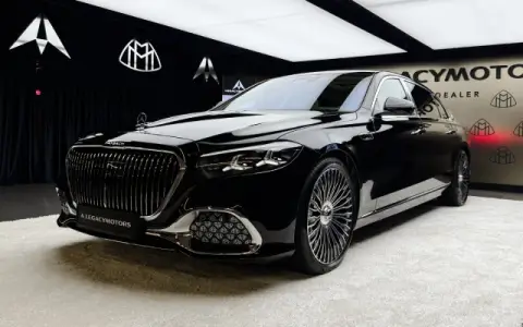 Дворецкий в придачу к машине. Первое знакомство с новым Maybach S-Class